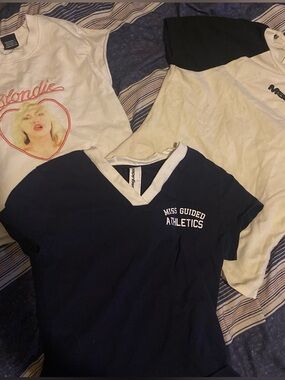 Women babytee bundle size medium-small